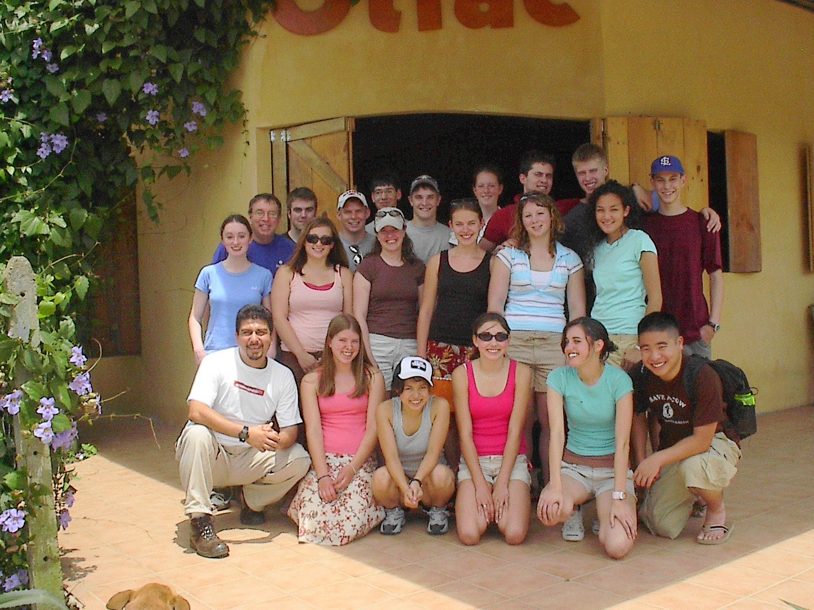Summer group in front of Schhol