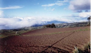 above_the_clouds_at_Irazu